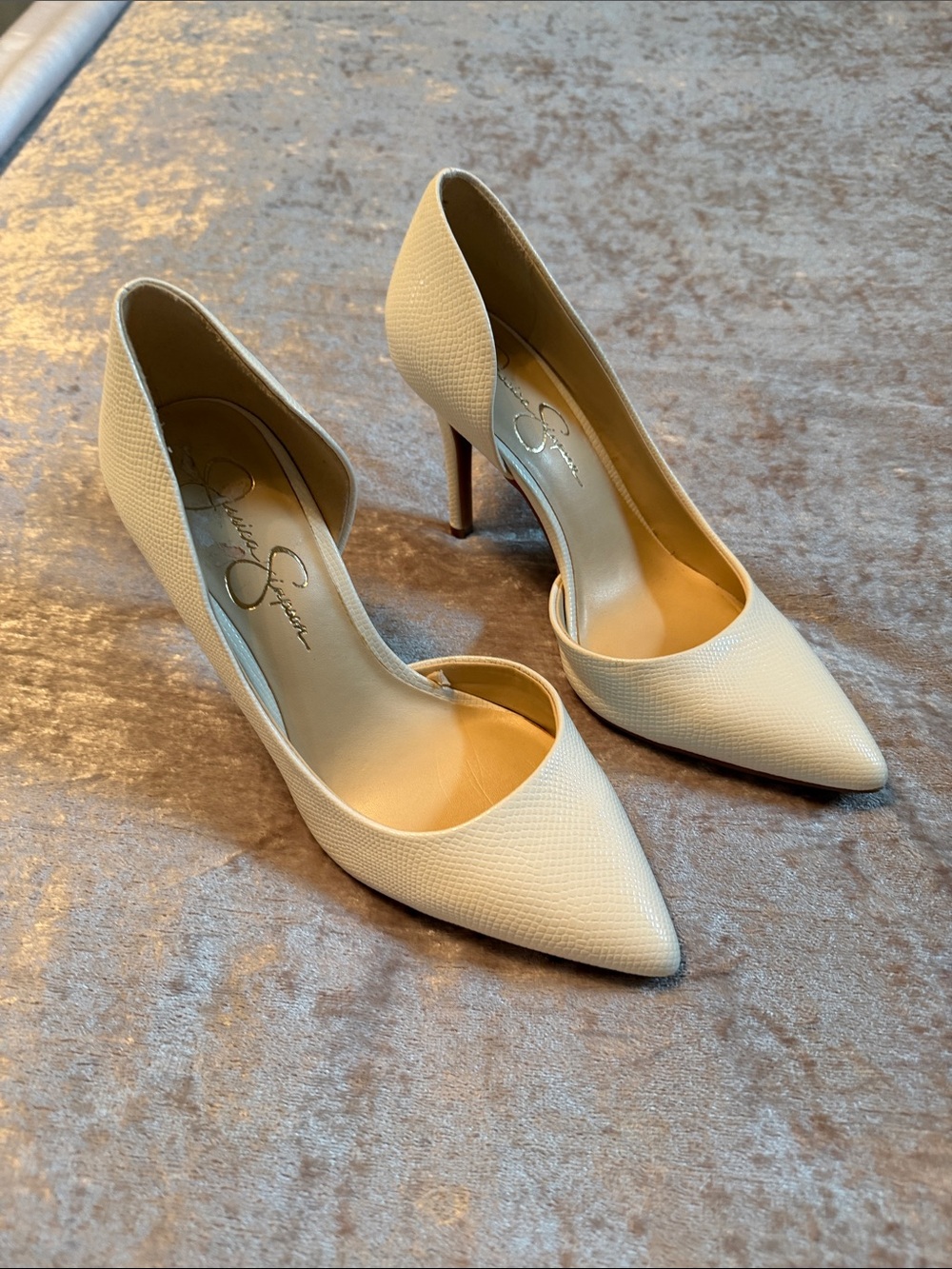 Jessica Simpson Cream Pointed-Toe Stiletto Pumps